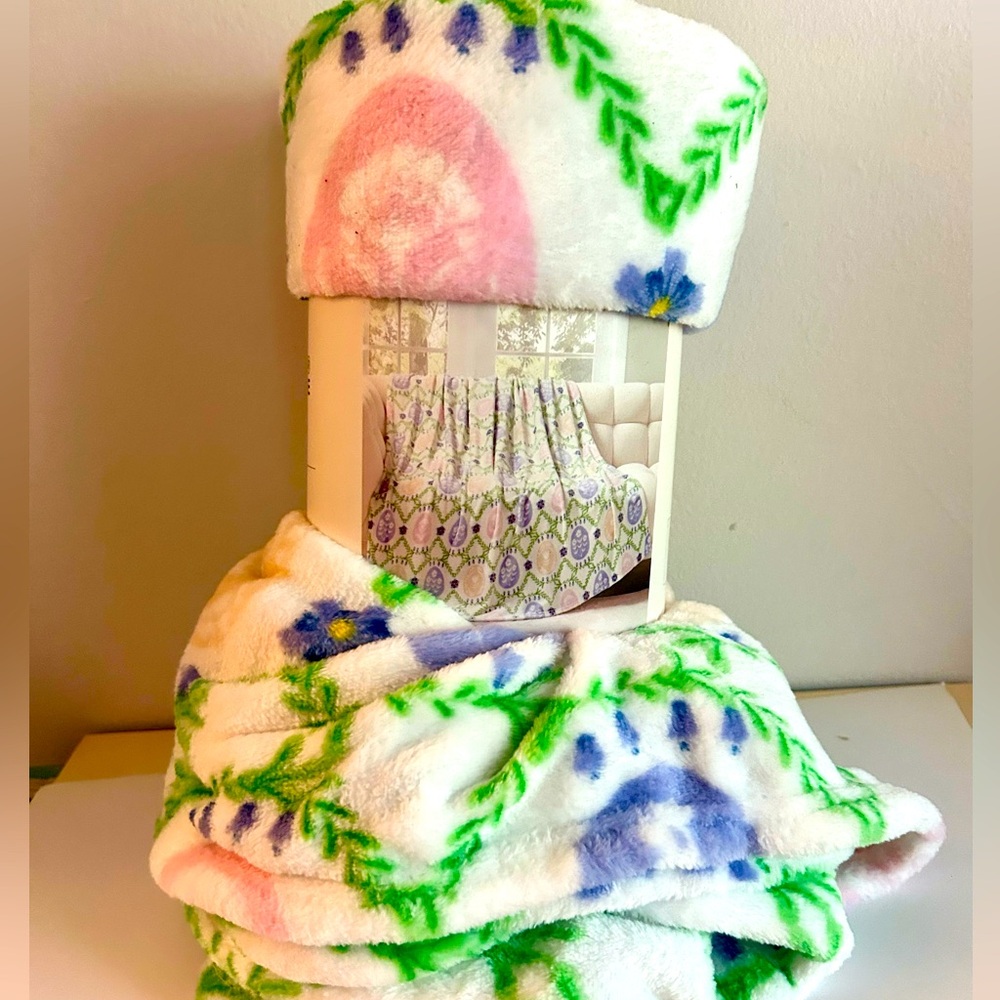 Kirkton House Colorful Floral Plush Throw Blanket Pink Green Purple Pastels dorm